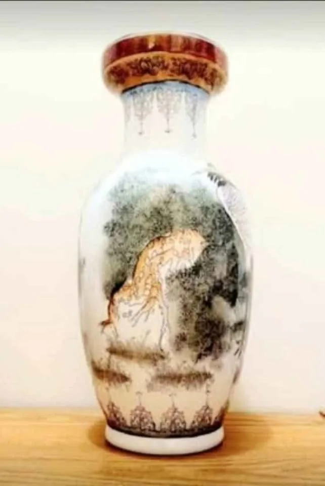 Meiji Chinese Porcelain Vase image indicator(2)