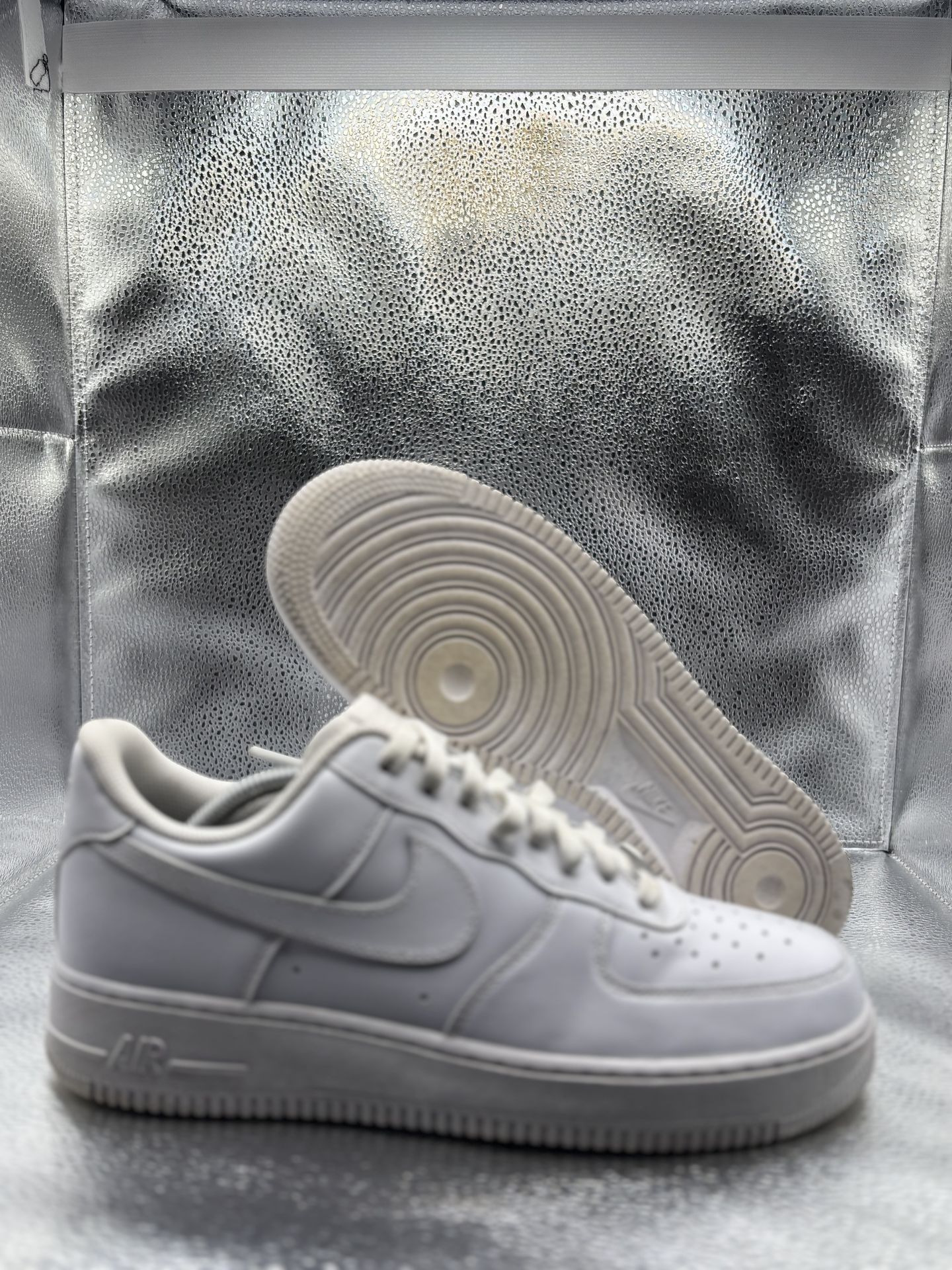 Air Force 1 low triple white