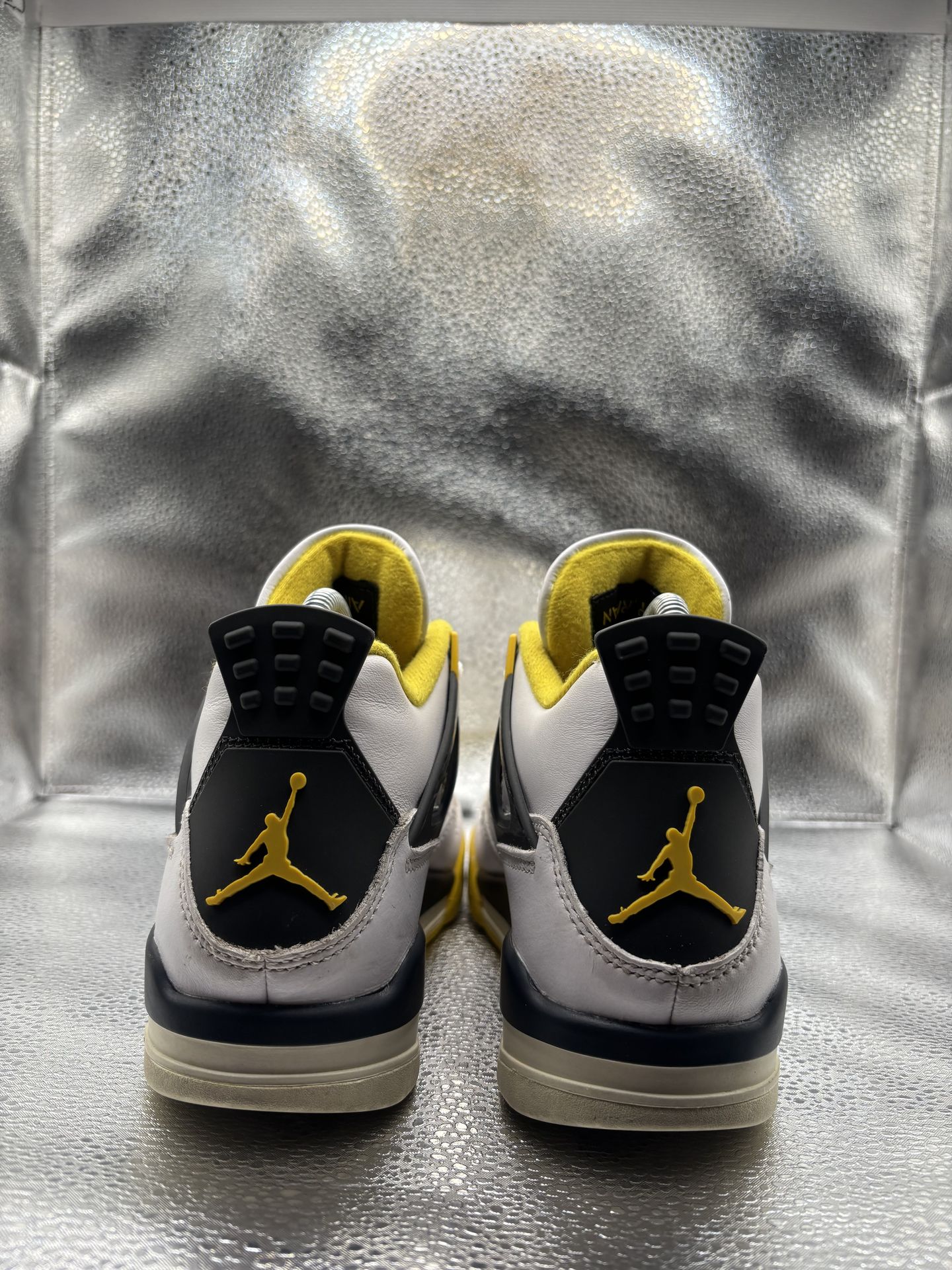 Air Jordan 4 Yellow Orche - photo 4
