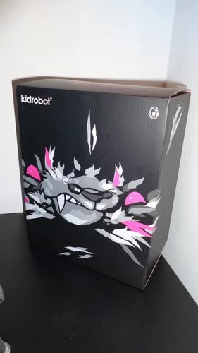 Kidrobot Dunny 8" Angry Woebots Shadow Friend 2012 - photo 3