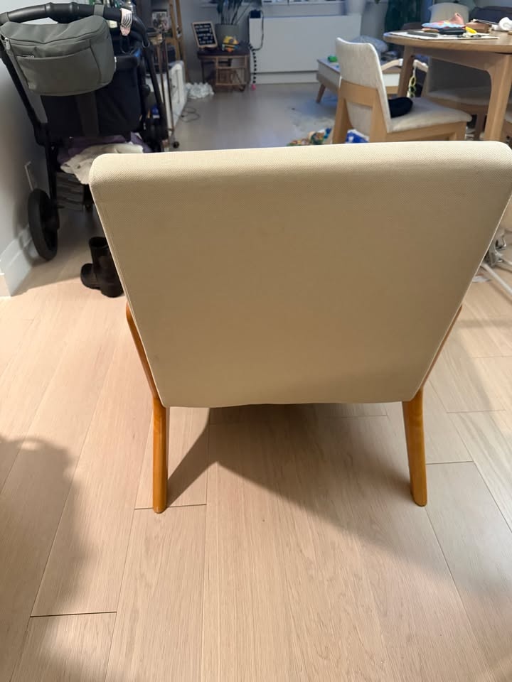 Mid-Century Modern Accent Chair – Solid Wood Frame - photo 3