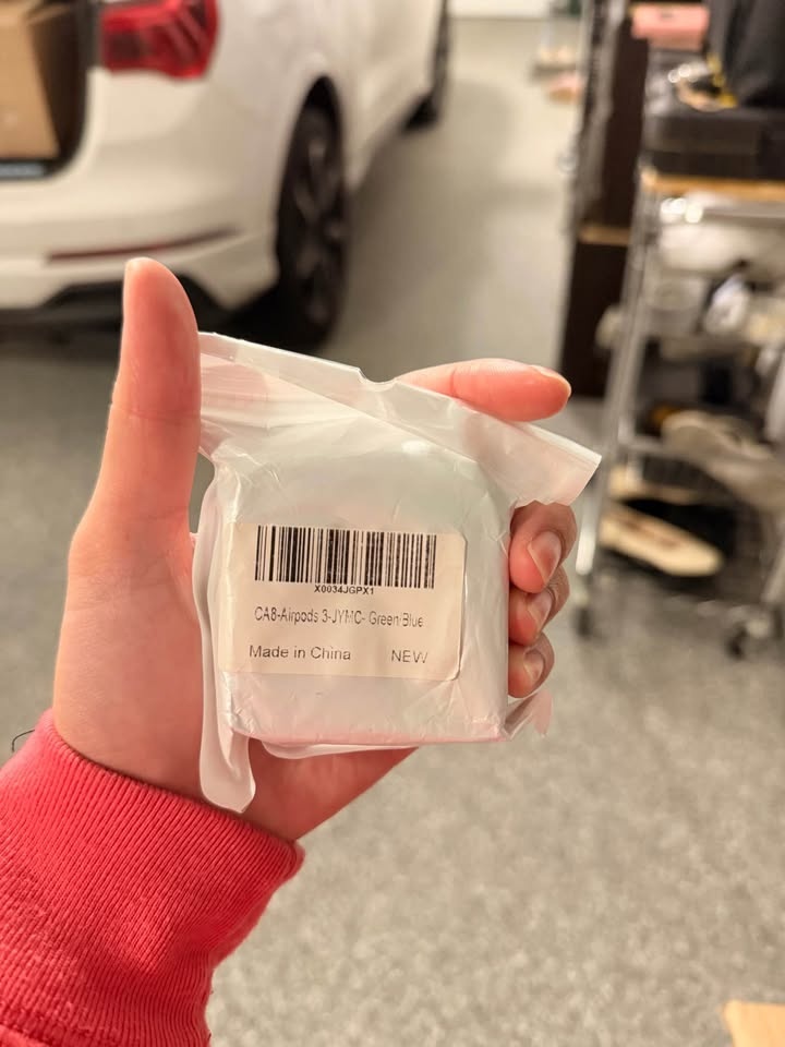 Airpods Case - photo 2