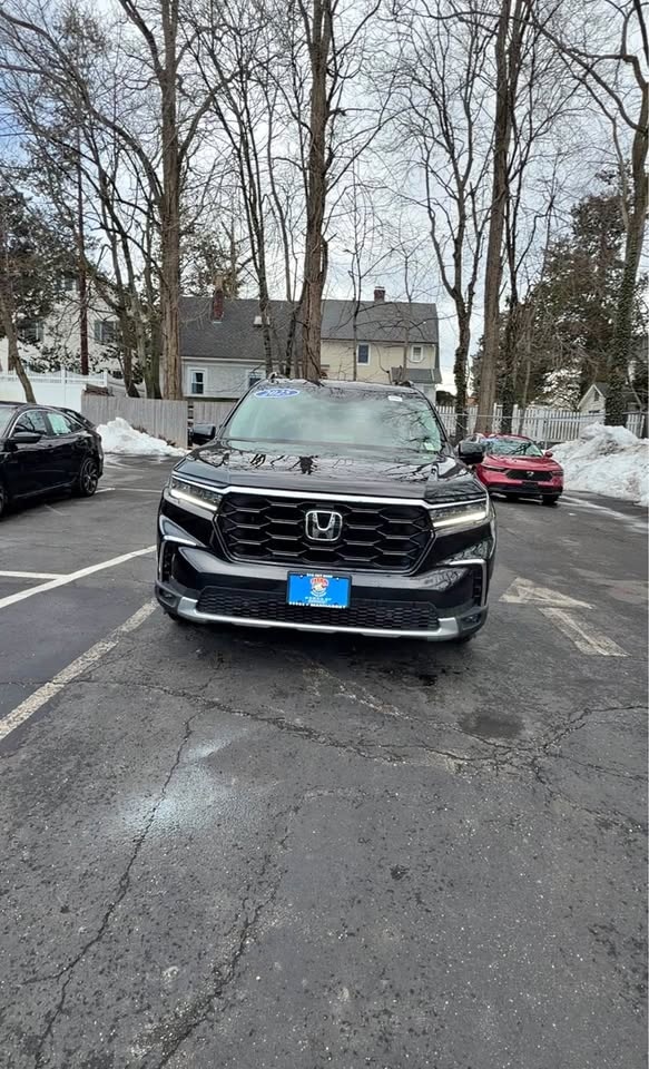 2025 Honda Pilot Touring SUV