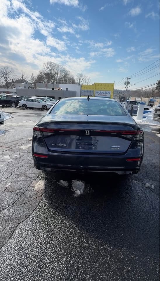 2023 Honda Accord Hybrid Touring Sedan 4D - photo 4