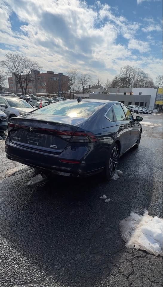 2023 Honda Accord Hybrid Touring Sedan 4D - photo 5