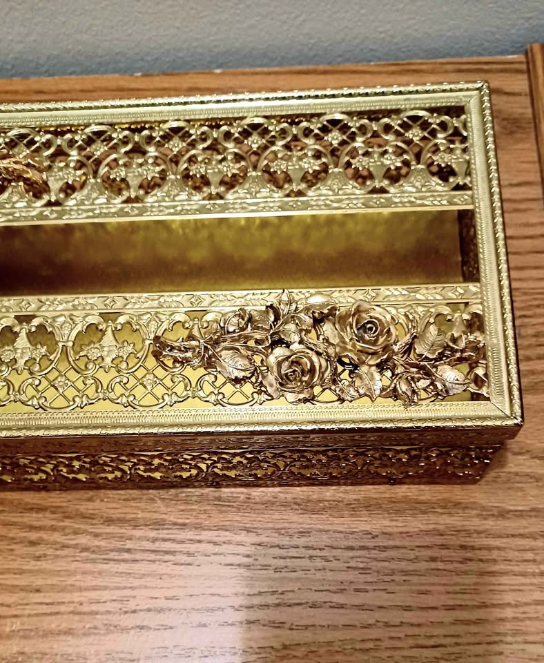 Vtg. Handmade Floral Ormolu Gold Tissue Box - photo 4