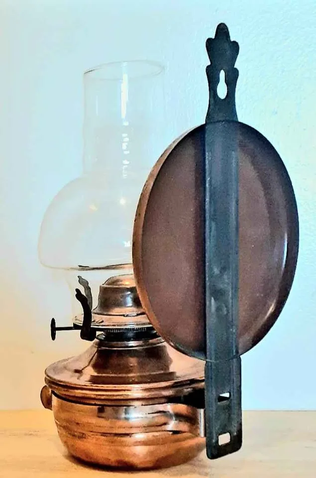 Vtg. Lamplight Farms Oil Lamp image indicator(4)