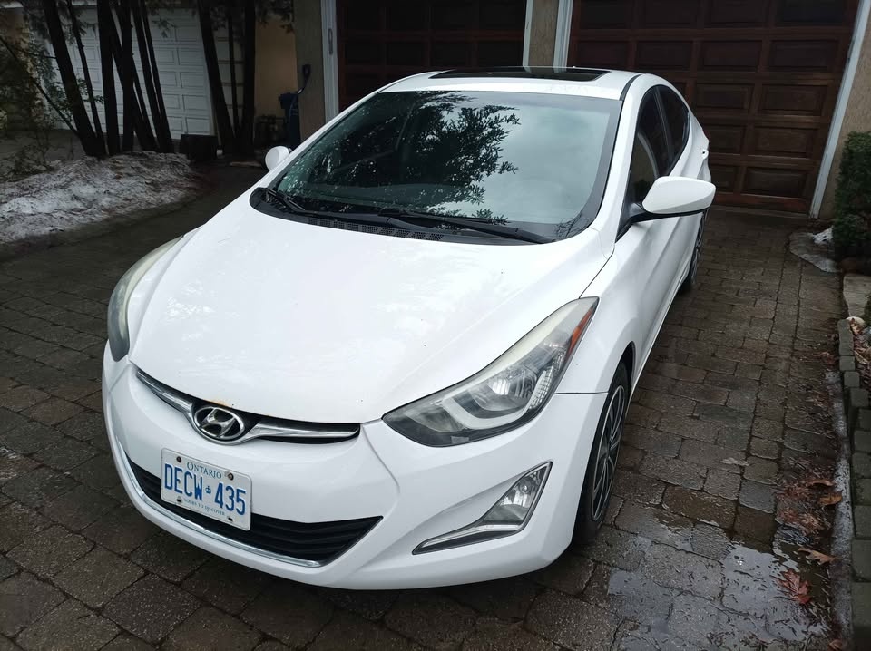 2015 Hyundai Elantra - photo 2
