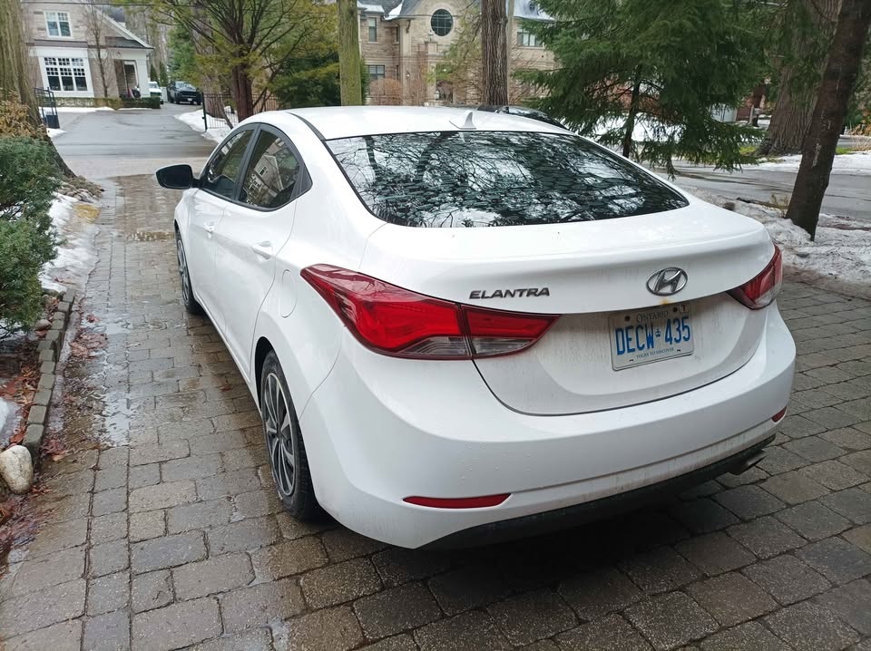 2015 Hyundai Elantra - photo 4