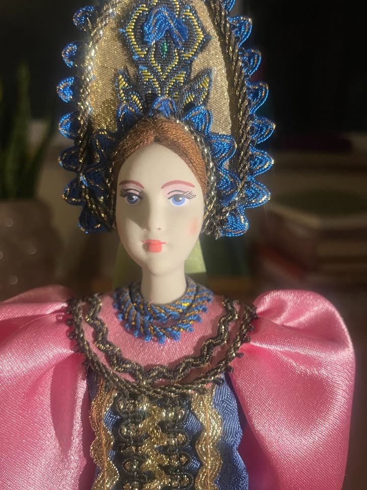Porcelain handpainted doll - photo 2