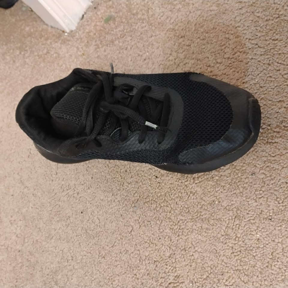 Shoes Size 8.5 - photo 4