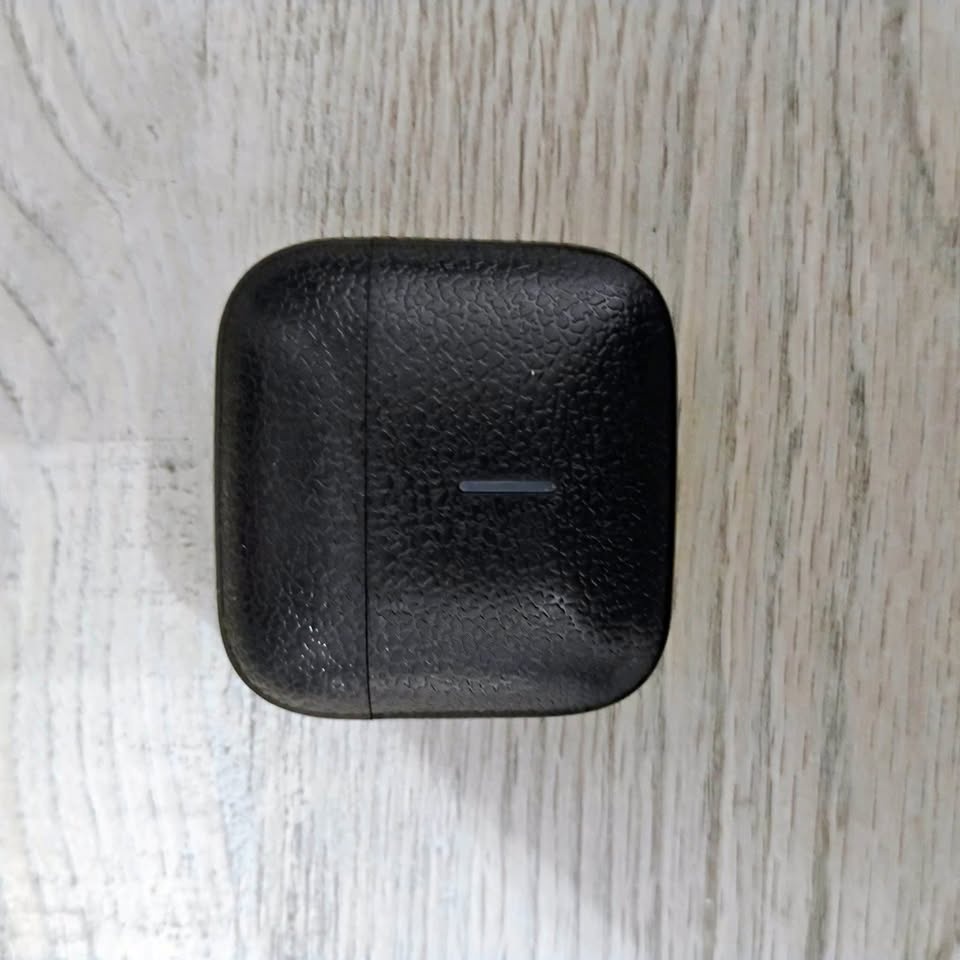 Earbuds With Charger