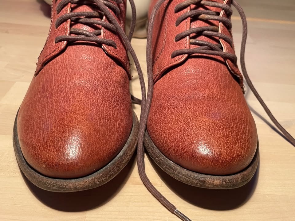 Womens FRYE brown leather boots, size US 7.5 - photo 3