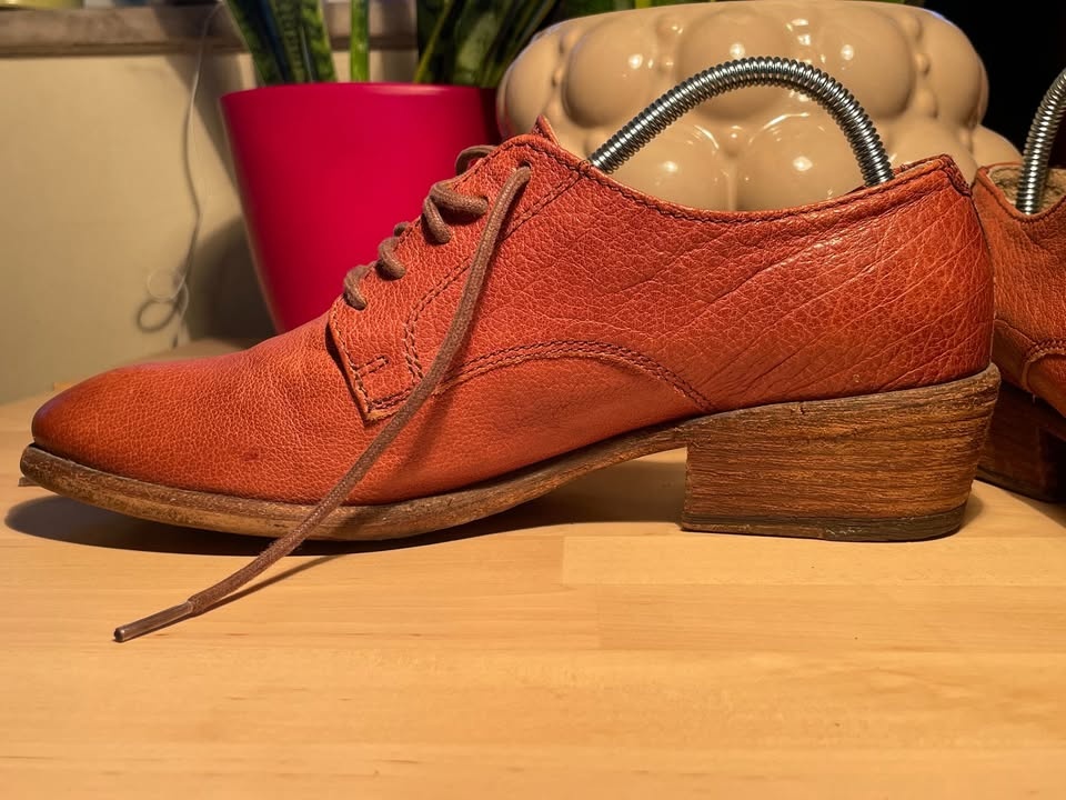 Womens FRYE brown leather boots, size US 7.5 - photo 4