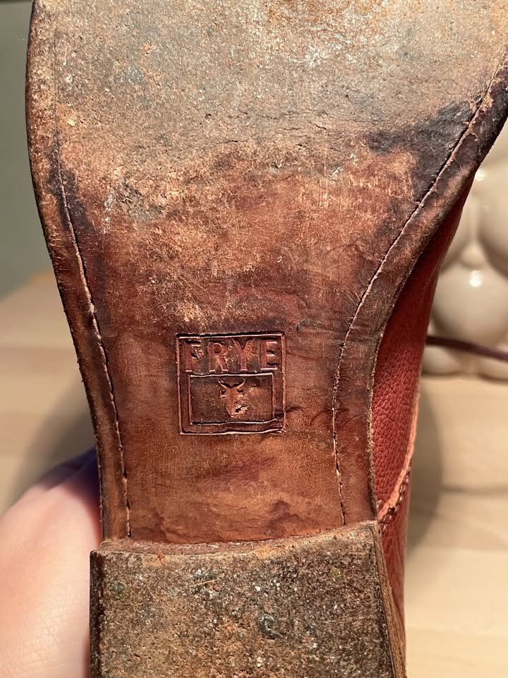 Womens FRYE brown leather boots, size US 7.5 - photo 5