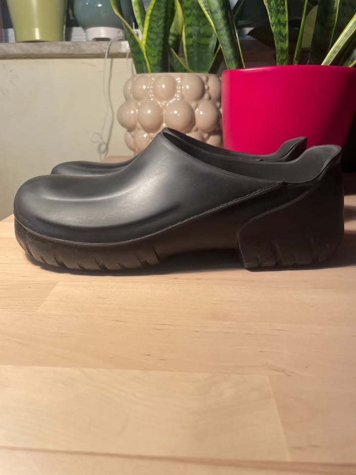 Birkenstock A630 PU Clogs Size 37 (Runs Large) - photo 3