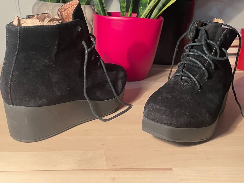 New, Jeffrey Campbell suede platform boots, size US 10 - photo 5