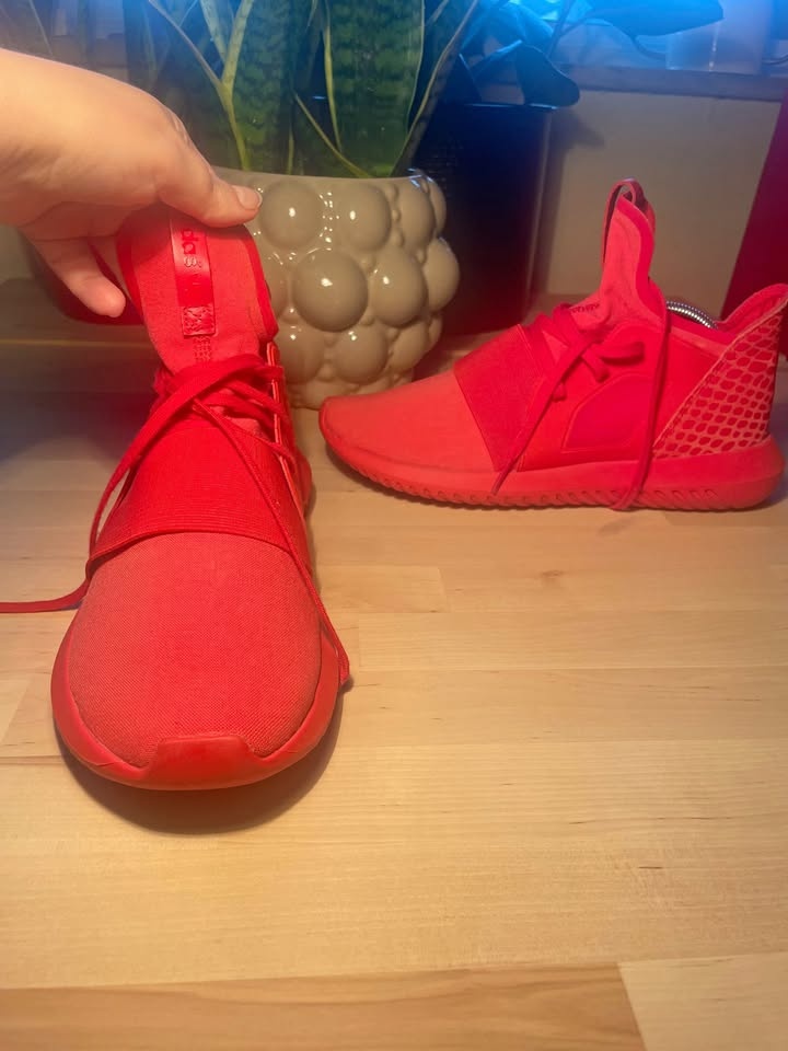 Adidas Women's Tubular Defiant Sneakers US 8.5