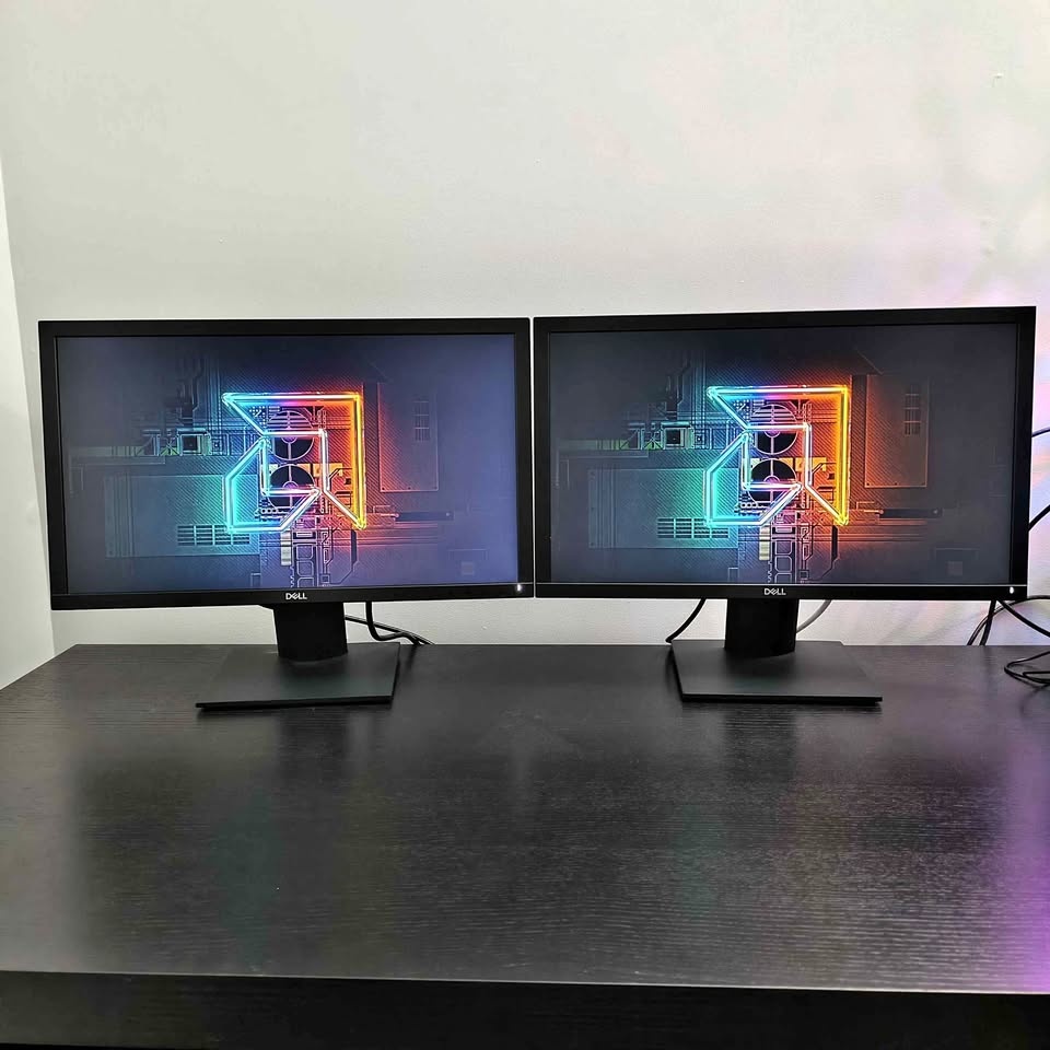Two Amazing 1080p Dell Monitors in Mint Condition