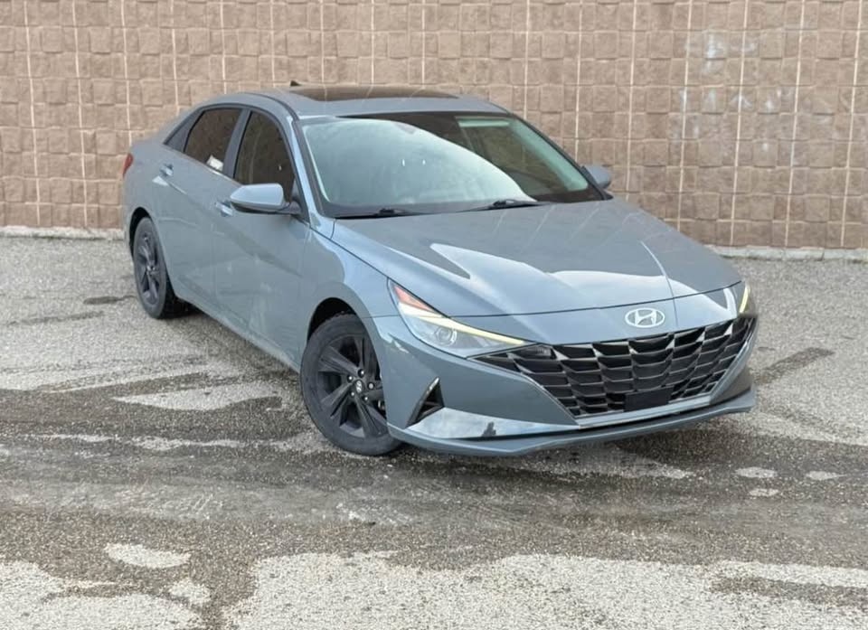 2022 Hyundai Elantra Hybrid - photo 2