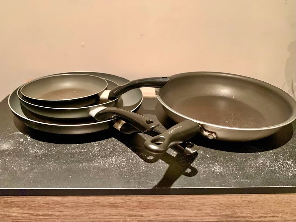 Assorted Cookware: Large-Medium Pans, Wok, Grill Pan
