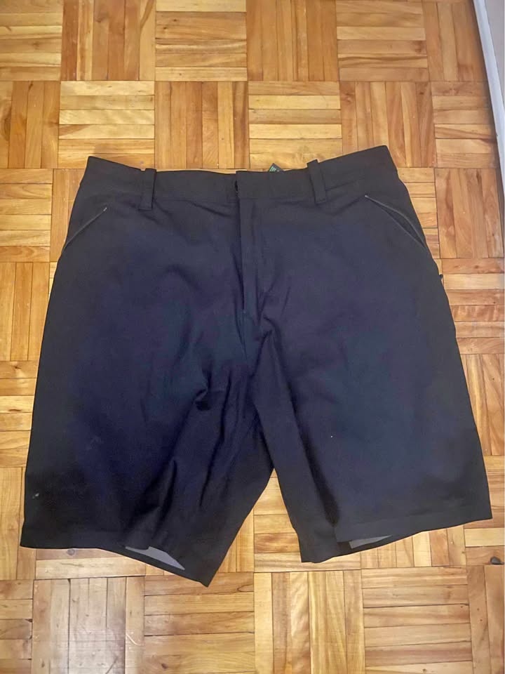 Mens Golf Shorts (32mens) 15$