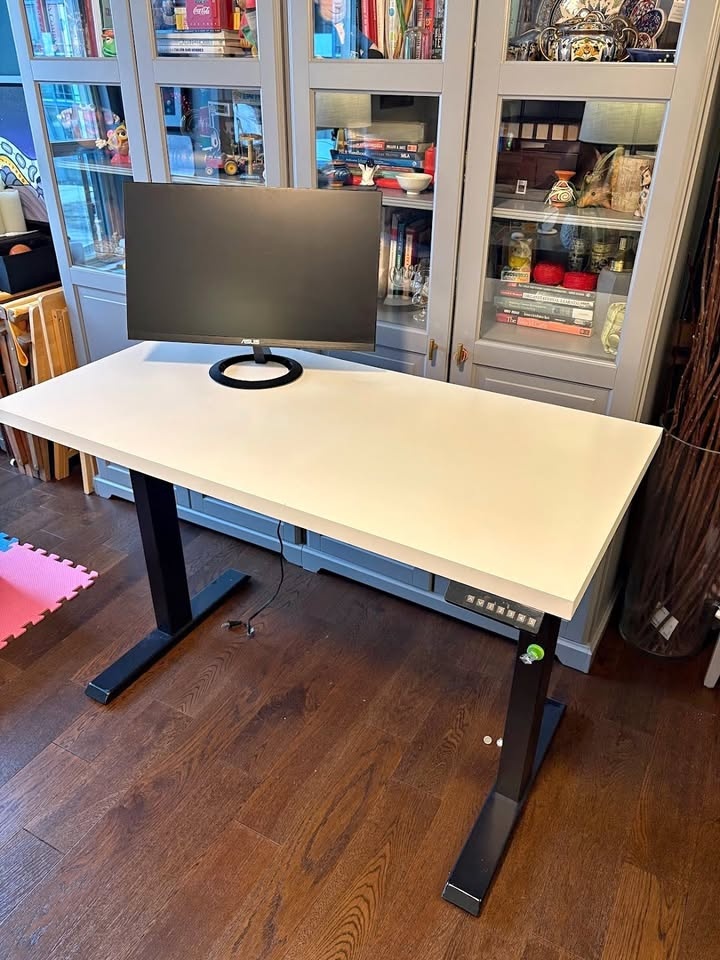 Electric Sit Stand Desk – White Top / Black Frame