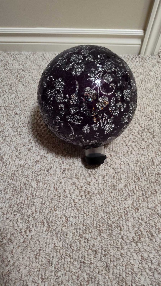 Garden gazing Globe purple and silver