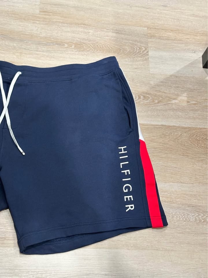 Tommy Hilfiger Shorts - photo 2