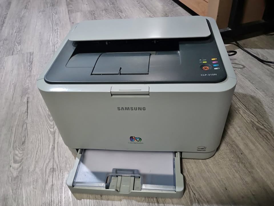 Samsung CLP-310N Colour Laser Printer For Parts w/ Toner