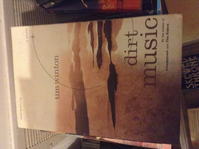 Paperback: Dirt Music - Tim Winton