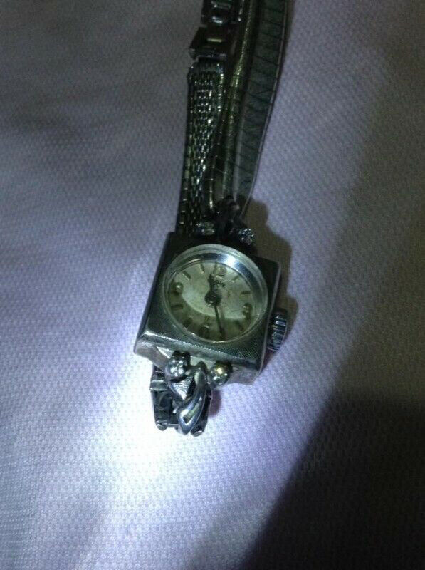 Vintage Elgin Mechanical Watch with 4 Real Diamonds - photo 2