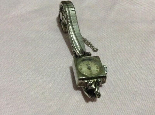 Vintage Elgin Mechanical Watch with 4 Real Diamonds - photo 3