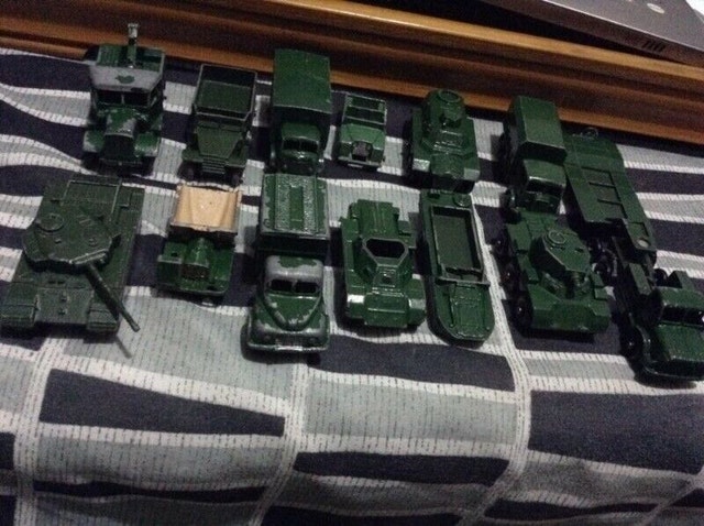 Super Rare Lesney Matchbox Military Vehicles Set of 13 - photo 3