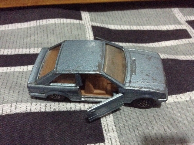 Vintage Corgi Ford Escort Diecast Car - Made in G.Britain - photo 3