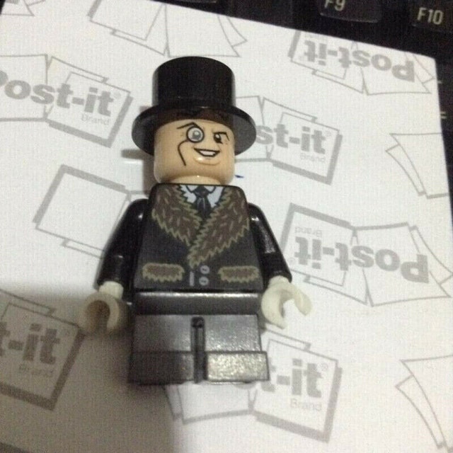 LEGO Batman Penguin Oswald Cobblepot Minifigure