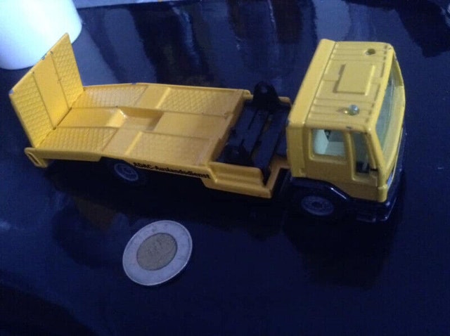 Siku Diecast - Ford Cargo Recovery Truck - Made in Germany - photo 4