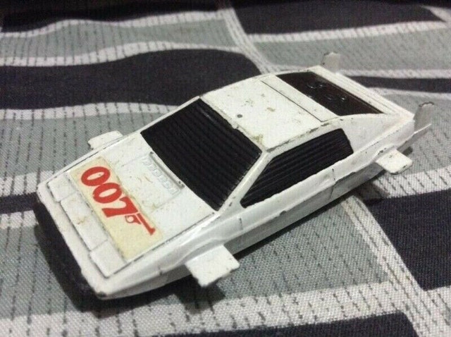 Vintage James Bond 007 Diecast Lotus Esprit Car - Made in Englan