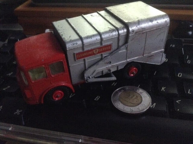 Rare Lesney Matchbox Garbage Truck - Made in England