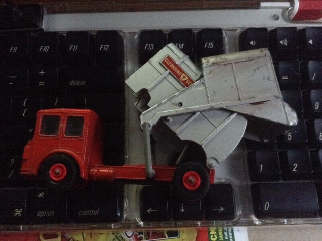 Rare Lesney Matchbox Garbage Truck - Made in England - photo 2