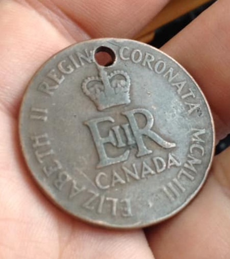Antique Queen Elizabeth II Coronation medal - photo 2