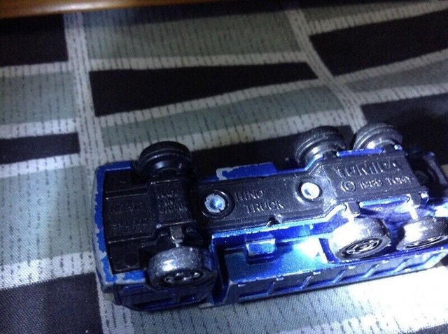 Rare Collectible TOMICA Diecast Car Hino Truck - photo 4