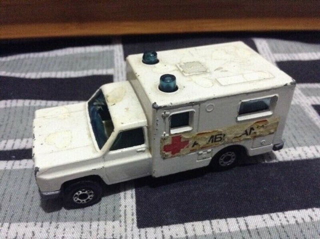 Vintage Lesney Matchbox Ambulance Diecast Car - Made in England