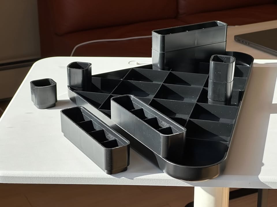 Triangular Monitor/Laptop Stand - photo 2