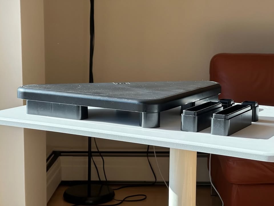 Triangular Monitor/Laptop Stand - photo 3