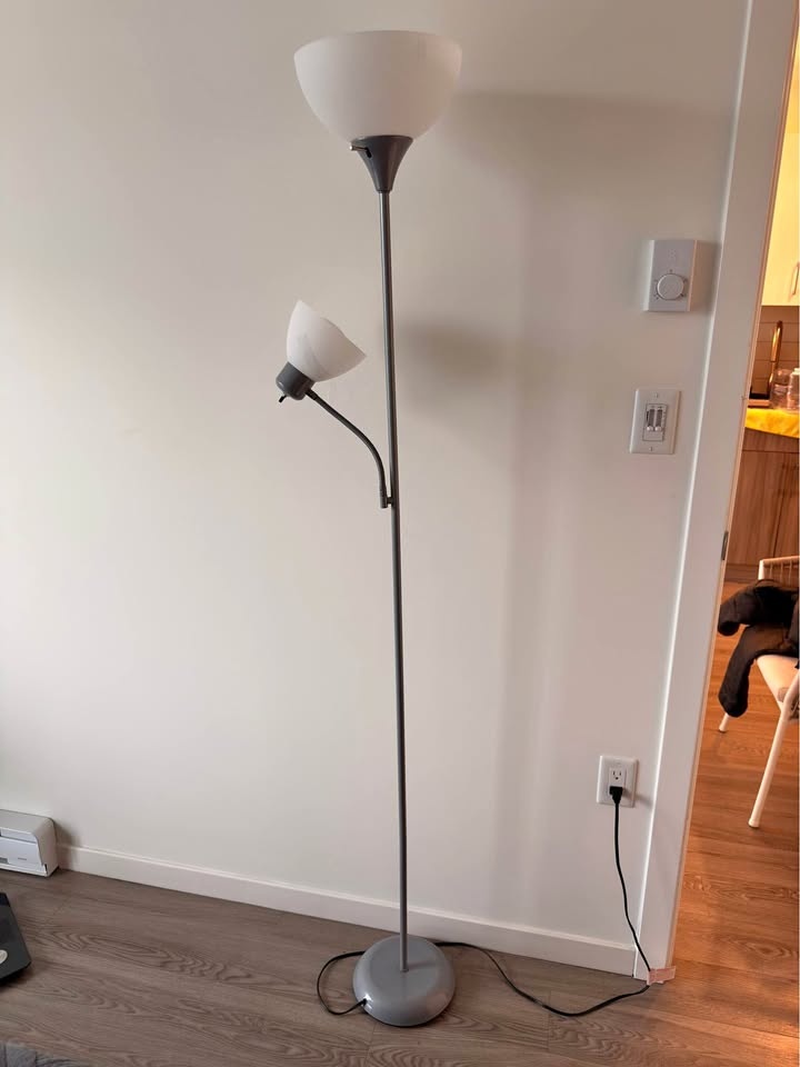 Floor lamp