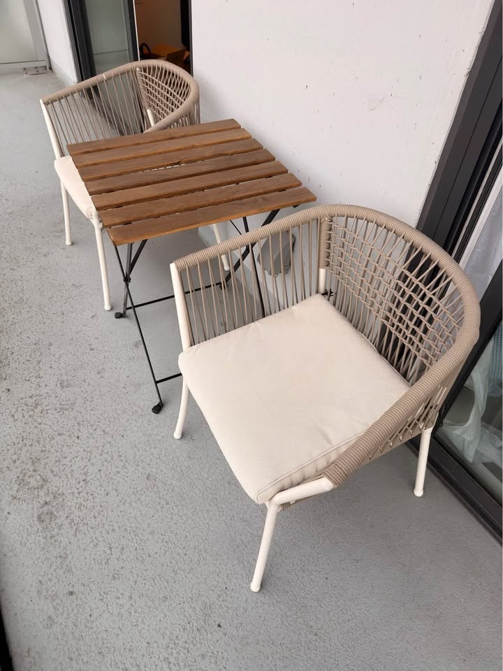 Patio Furniture: 2 Chairs + 1 Table - photo 5