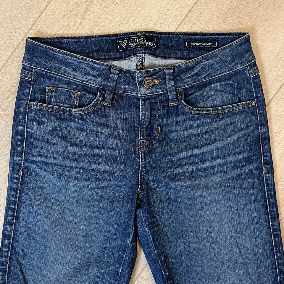 GUESS Britney-Skinny Low-rise Jeans - Size 26 - photo 3