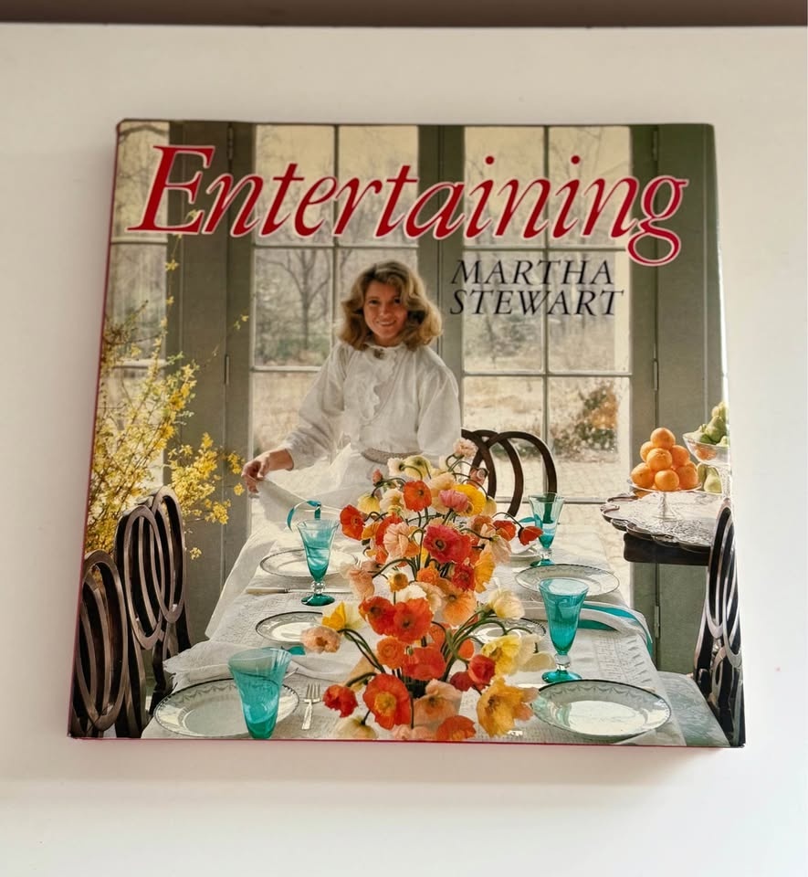 Vintage 1982 Martha Stewart Entertaining Cookbook - Pink Spine - photo 2