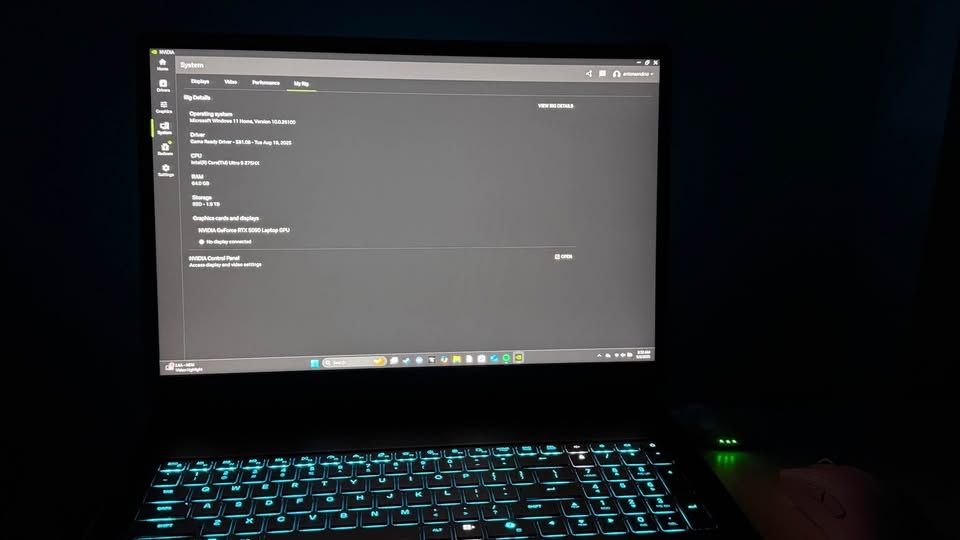 Alienware Area-51m 18 RTX 5090 Gaming Laptop - photo 2